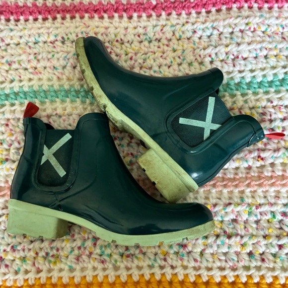 Cougar - Women’s Low Rubber Heeled Water Resistant Rain Boot - Size 8 - Picture 6 of 6